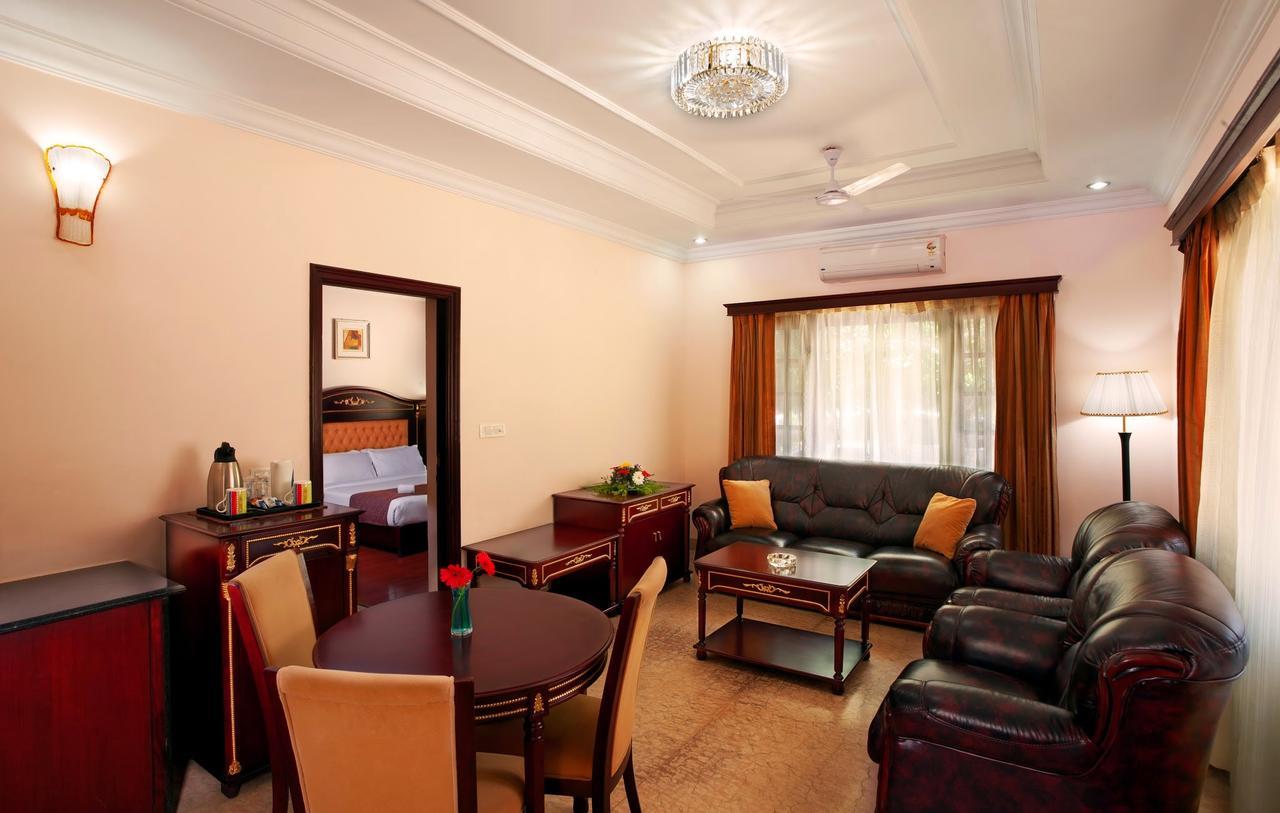 Mayur Aaditya Resort Dharwad Exterior foto